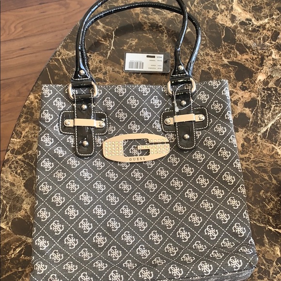 Guess Purse - Picture 1 of 7
